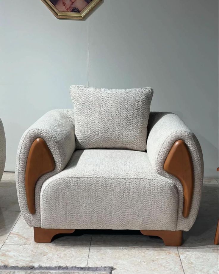 Majestic Elegance Chair